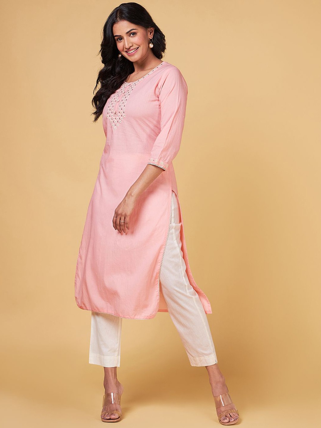 

Saaki Women Yoke Design Regular Thread Work Kurta with Trousers, Peach