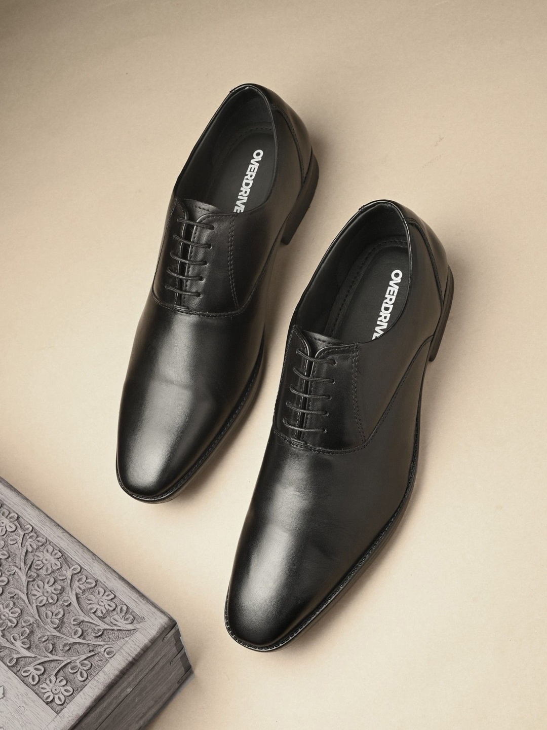 

Overdrive Men Leather Formal Oxfords, Black