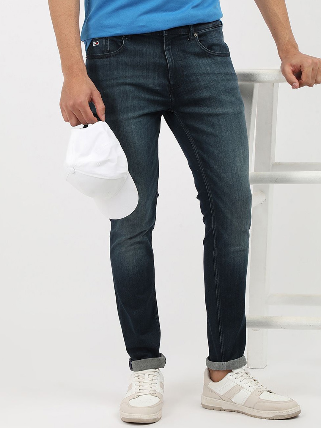 

Tommy Hilfiger Men Slim Fit Light Fade Stretchable Jeans, Blue