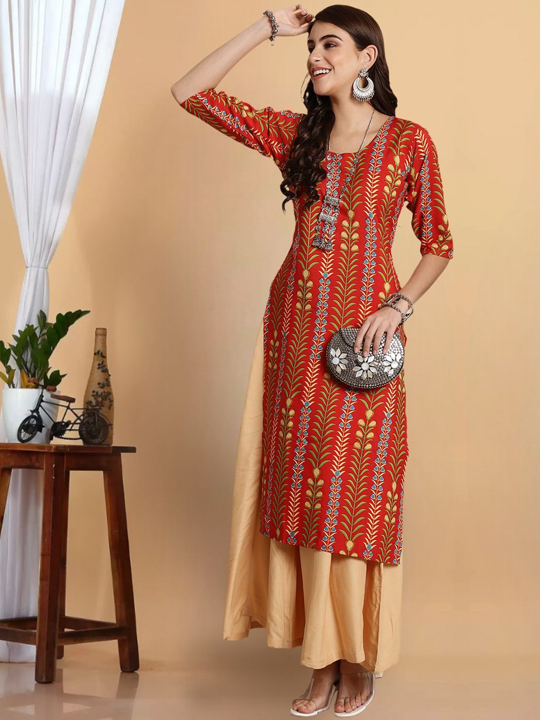

7Threads Women Ethnic Motifs Printed Keyhole Neck Thread Work Floral Crepe Kurta, Multi