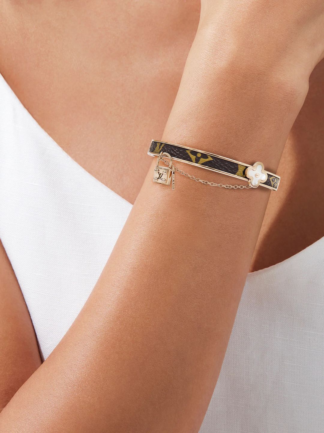 

Krelin Women Antique Rose Gold-Plated Bangle-Style Bracelet
