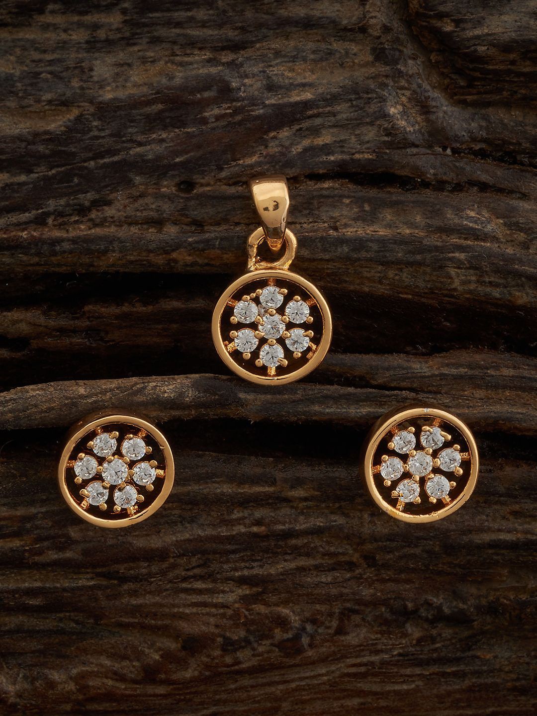 

Kushal's Fashion Jewellery Gold-Plated Cubic Zirconia Studded Pendant set