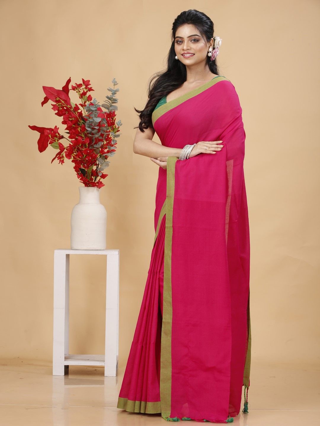 

Bong ButiQ Taant Saree, Pink