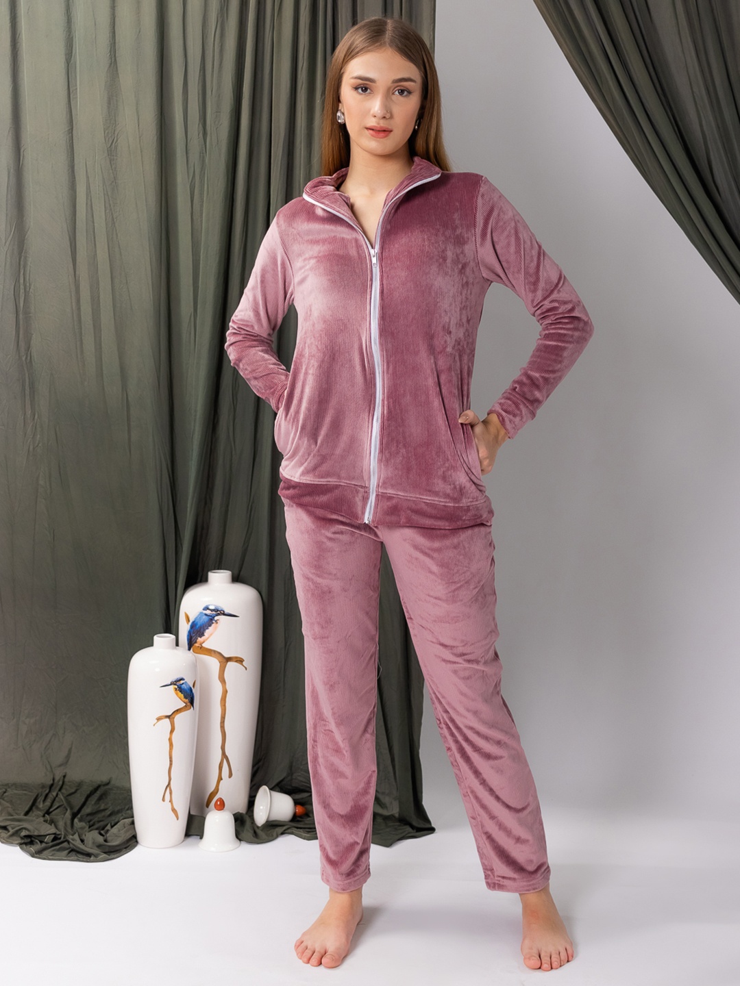 

ELEVENS HEAVEN Women Velvet Finish Night suit, Mauve