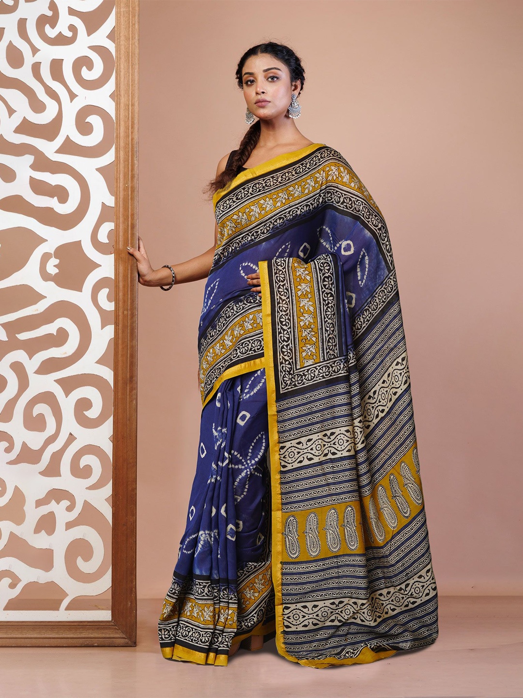 

Unnati Silks Ethnic Motifs Zari Chanderi Saree, Blue