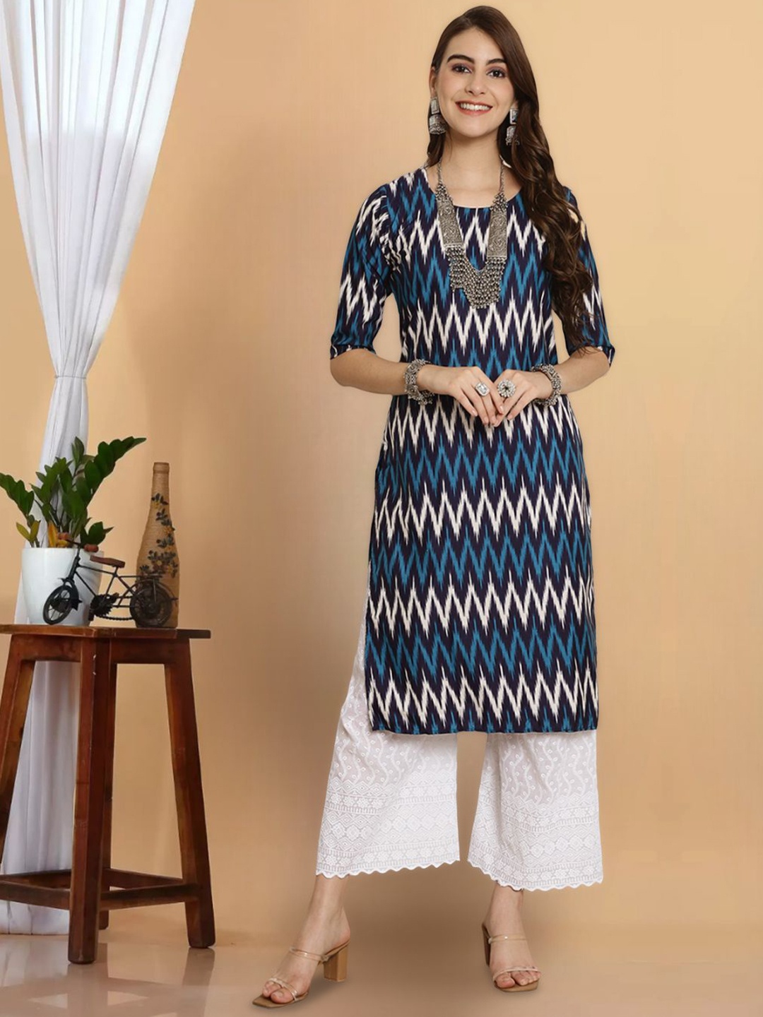 

7Threads Women Printed Flared Sleeves Thread Work Floral Crepe Kurta, Multi