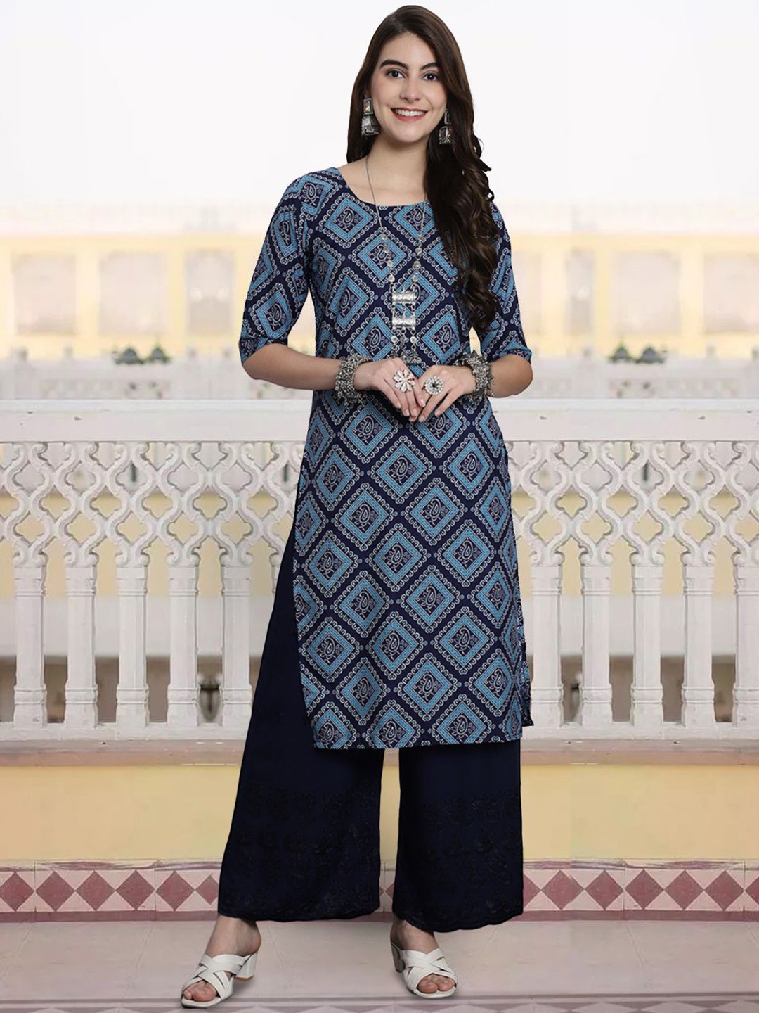 

7Threads Women Geometric Printed Cold-Shoulder Sleeves Thread Work Floral Crepe Kurta, Multi