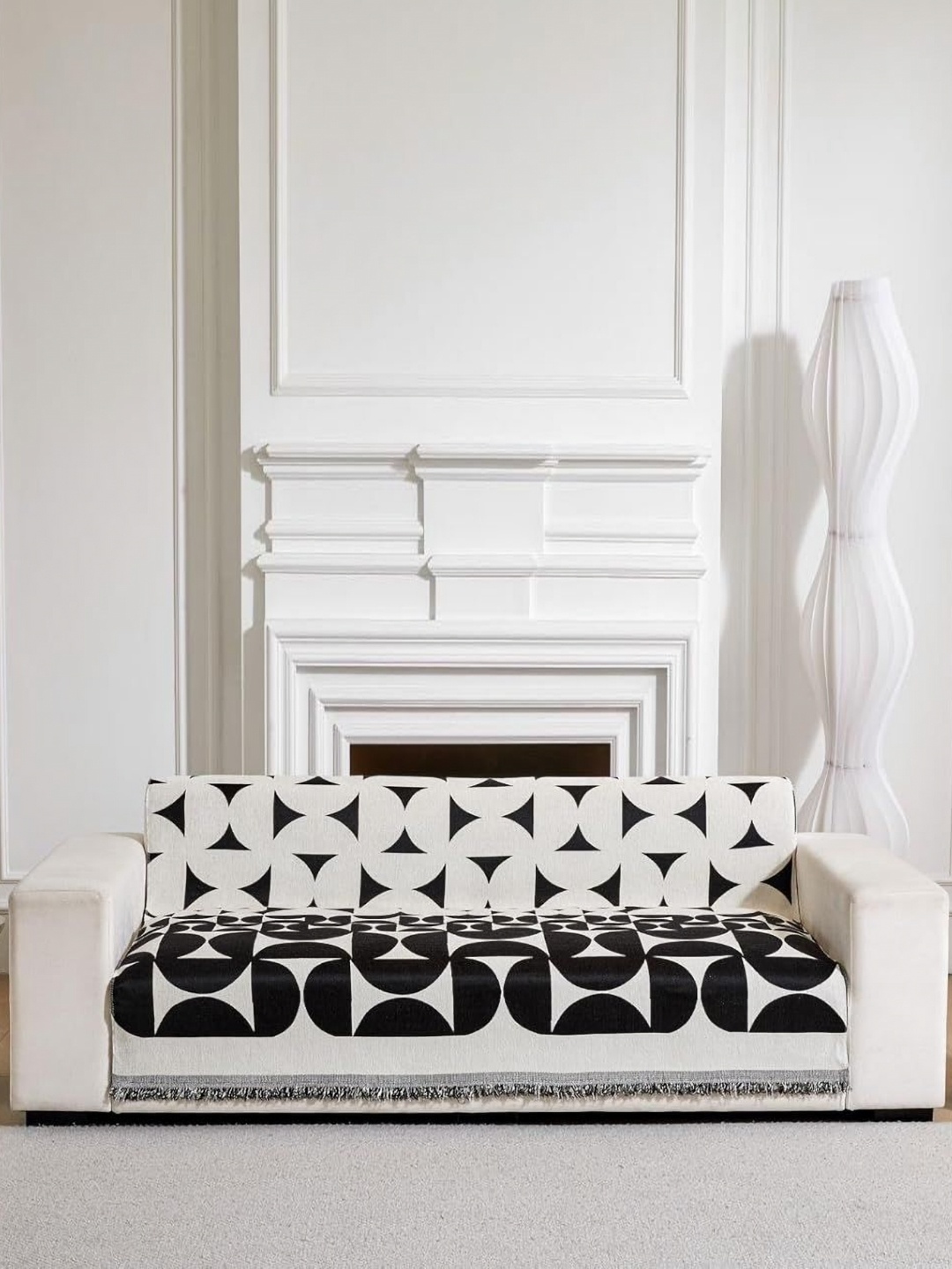 

HomeCloud Black & White Geometric Printed 3 Seater Cotton Reversible Sofa Cover