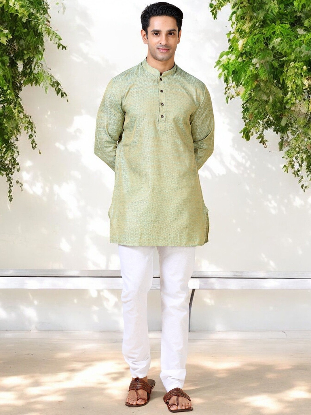 

TATTVA Men Thread Work Kurta, Olive