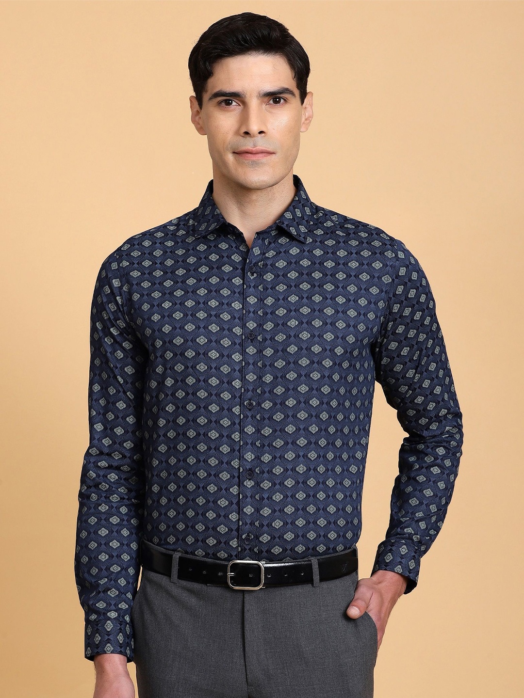 

Gavin Paris Men Classic Opaque Printed Semiformal Shirt, Navy blue