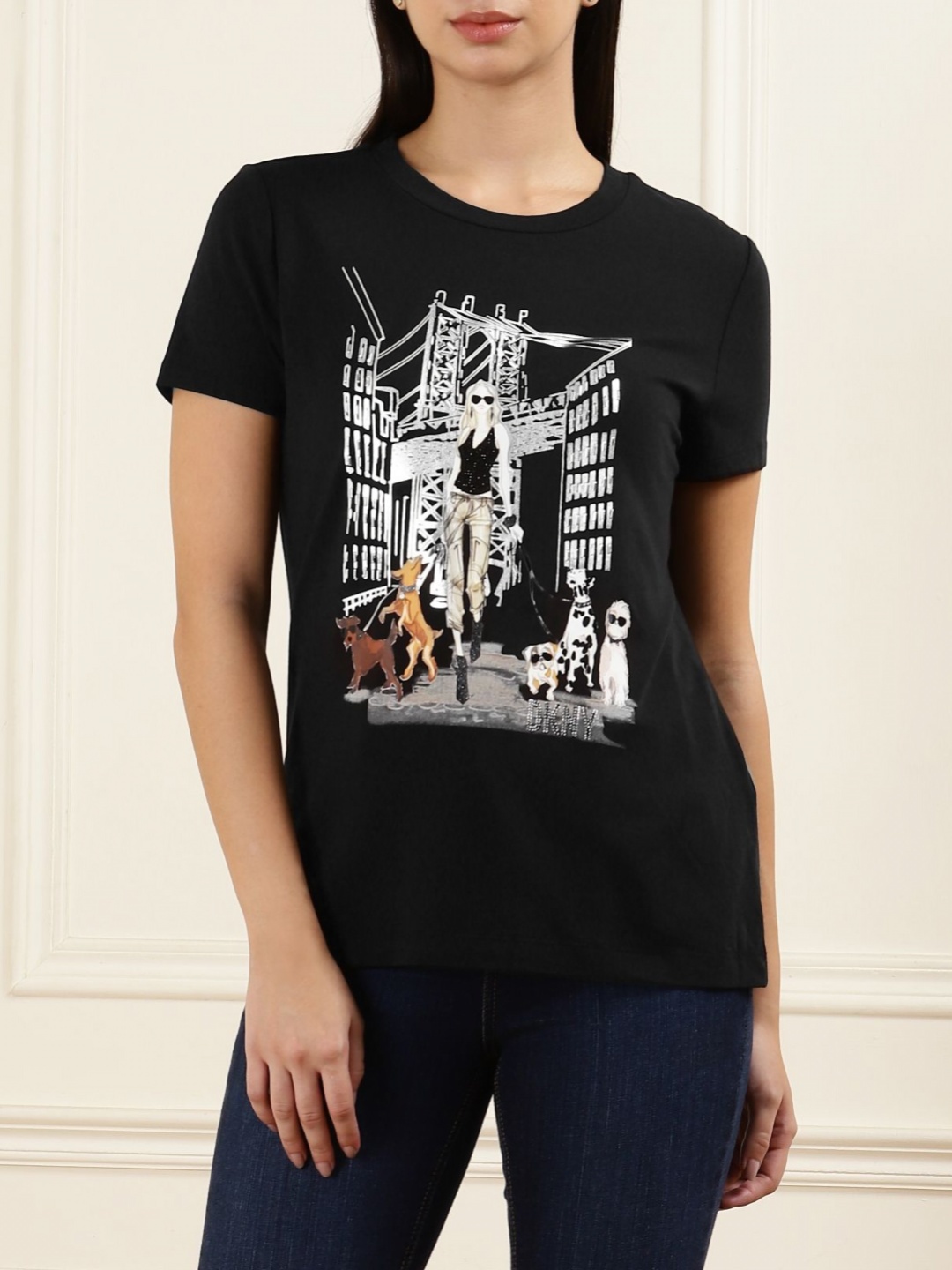 

DKNY Women Printed Pockets T-shirt, Black