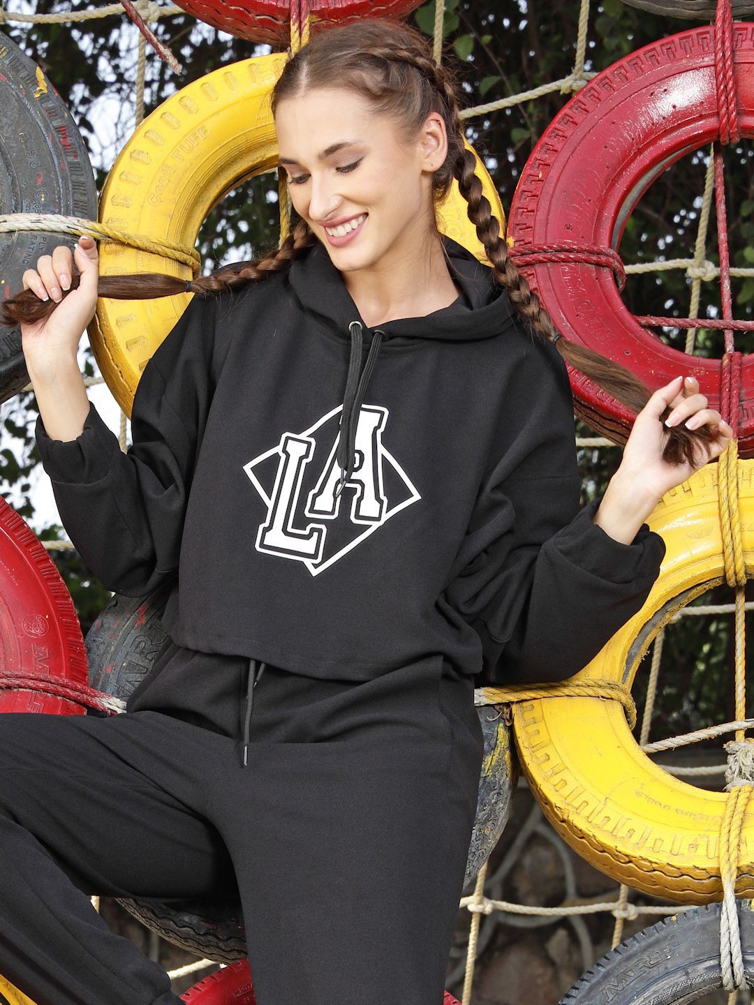 

Sera Women Printed Hooded Sweatshirt, Black