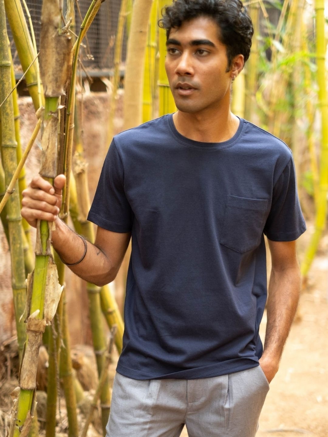 

Creatures of Habit Men Pima Crew Neck Pocket Tshirt, Navy blue