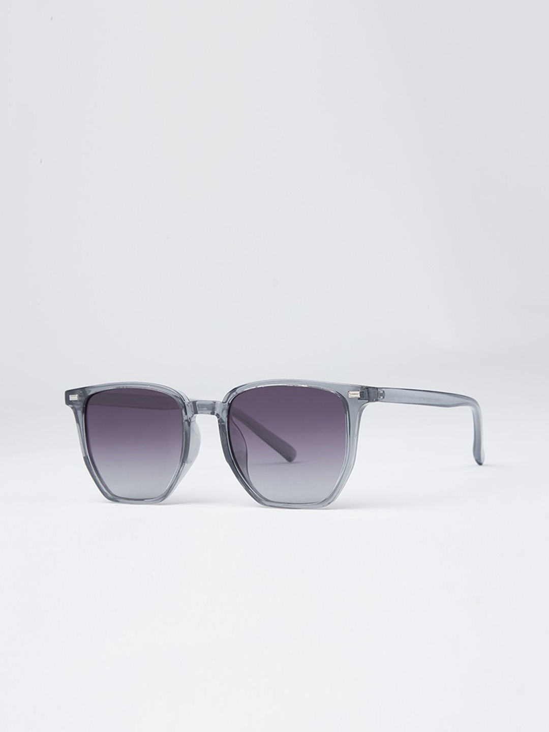 

Banana Club Unisex Square Sunglasses BVP9507-Radiant Purple