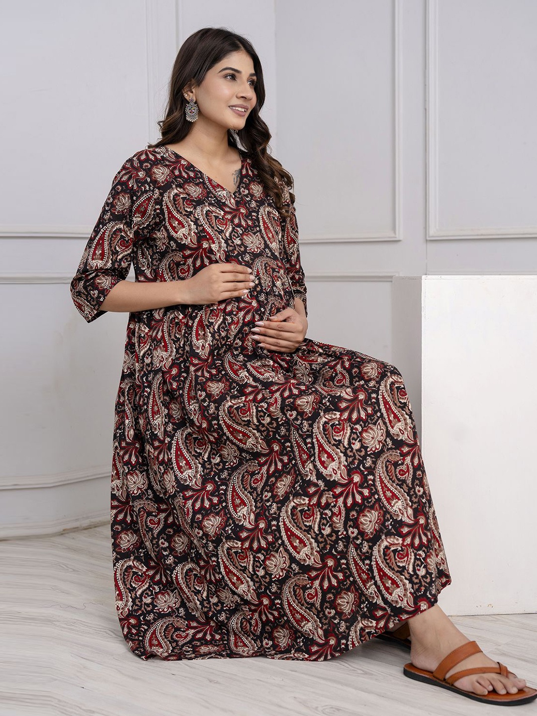 

Nayo ethnic motifs print maxi dress, Black
