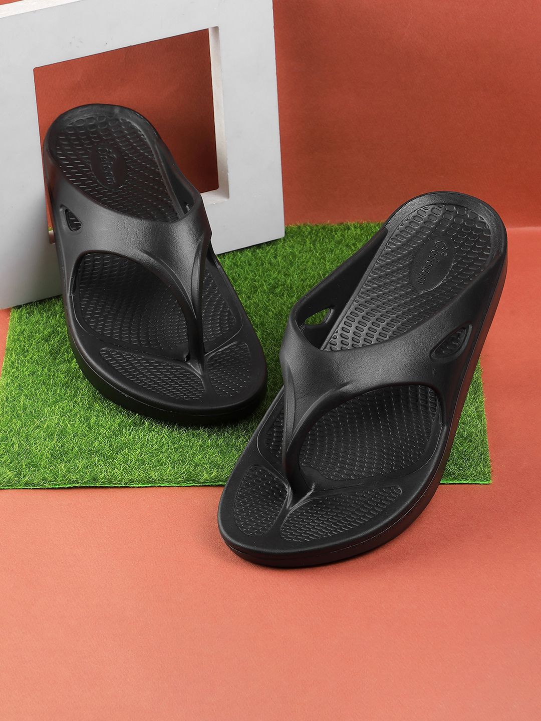 

WALKWAY by Metro Men Thong Flip-Flops, Black