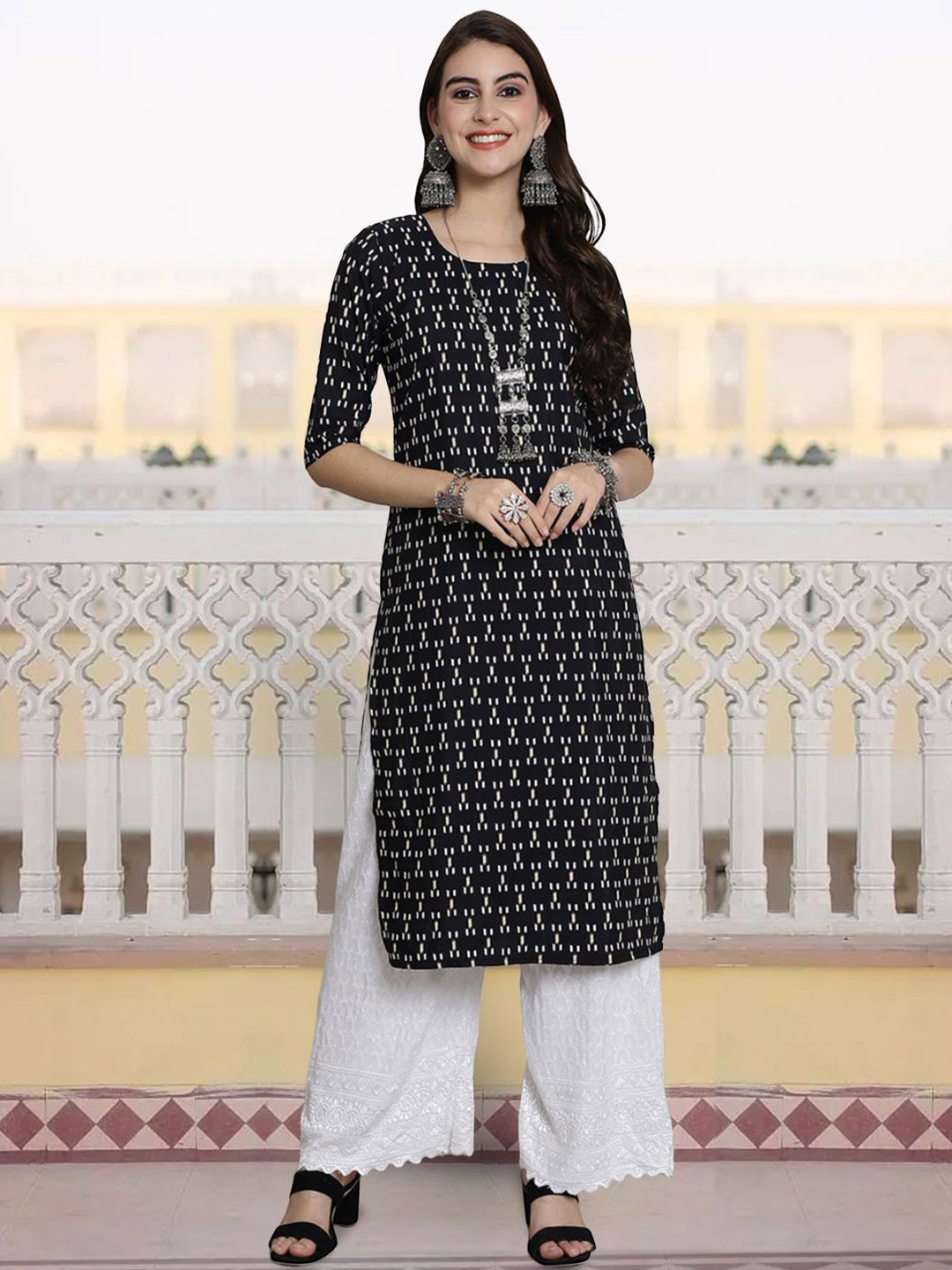 

7Threads Geometric Printed Round Neck Straight Kurta, Black