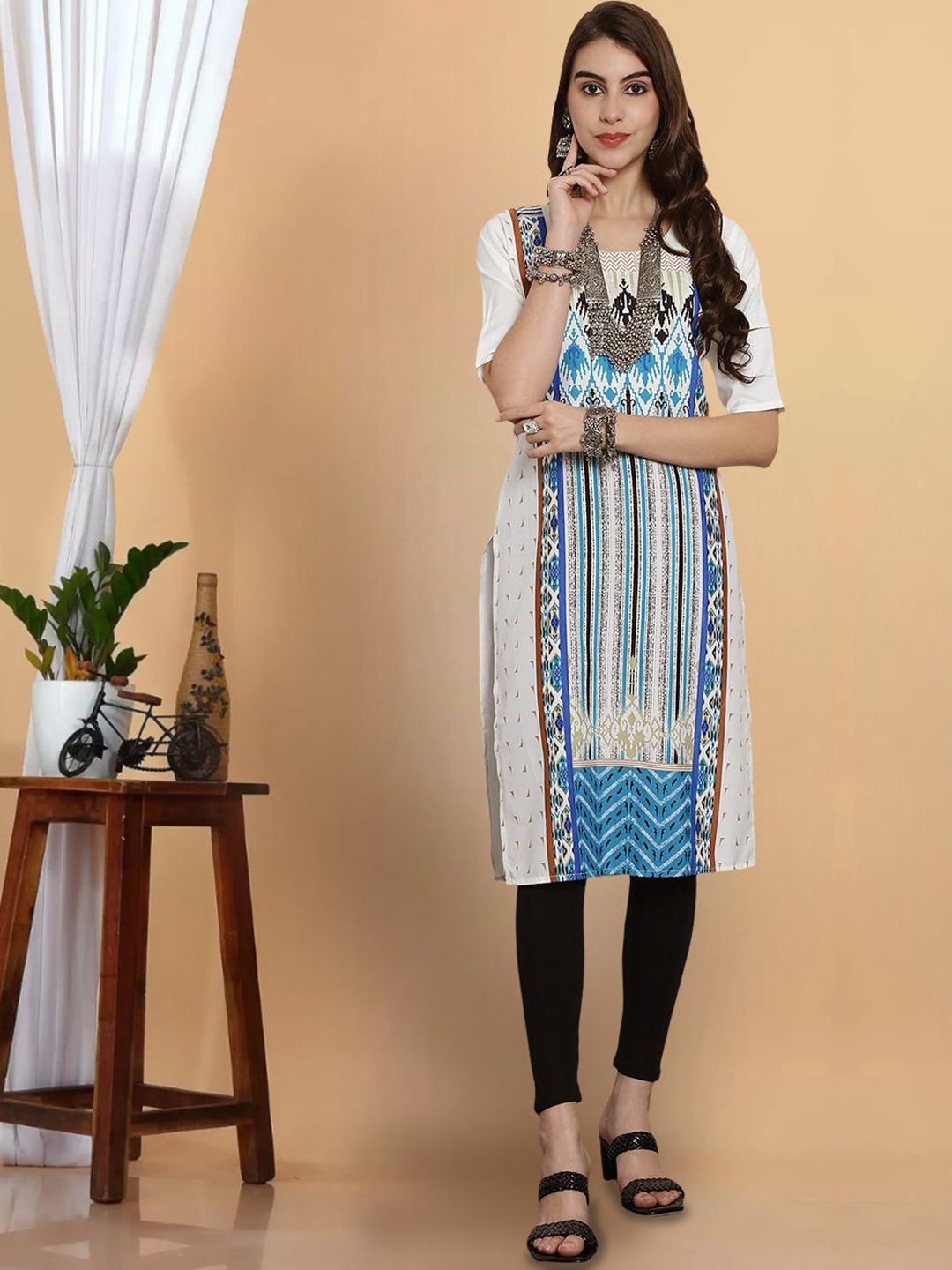 

7Threads Abstract Printed Round Neck Straight Kurta, White