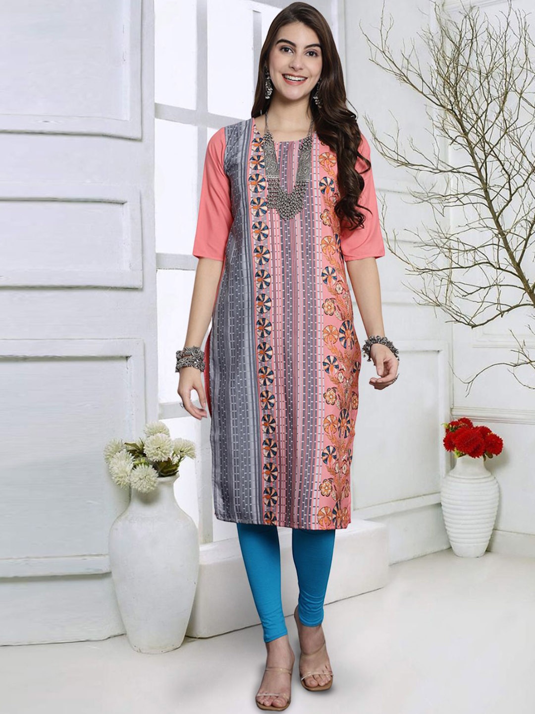

7Threads Geometric Printed Round Neck Straight Kurta, Pink