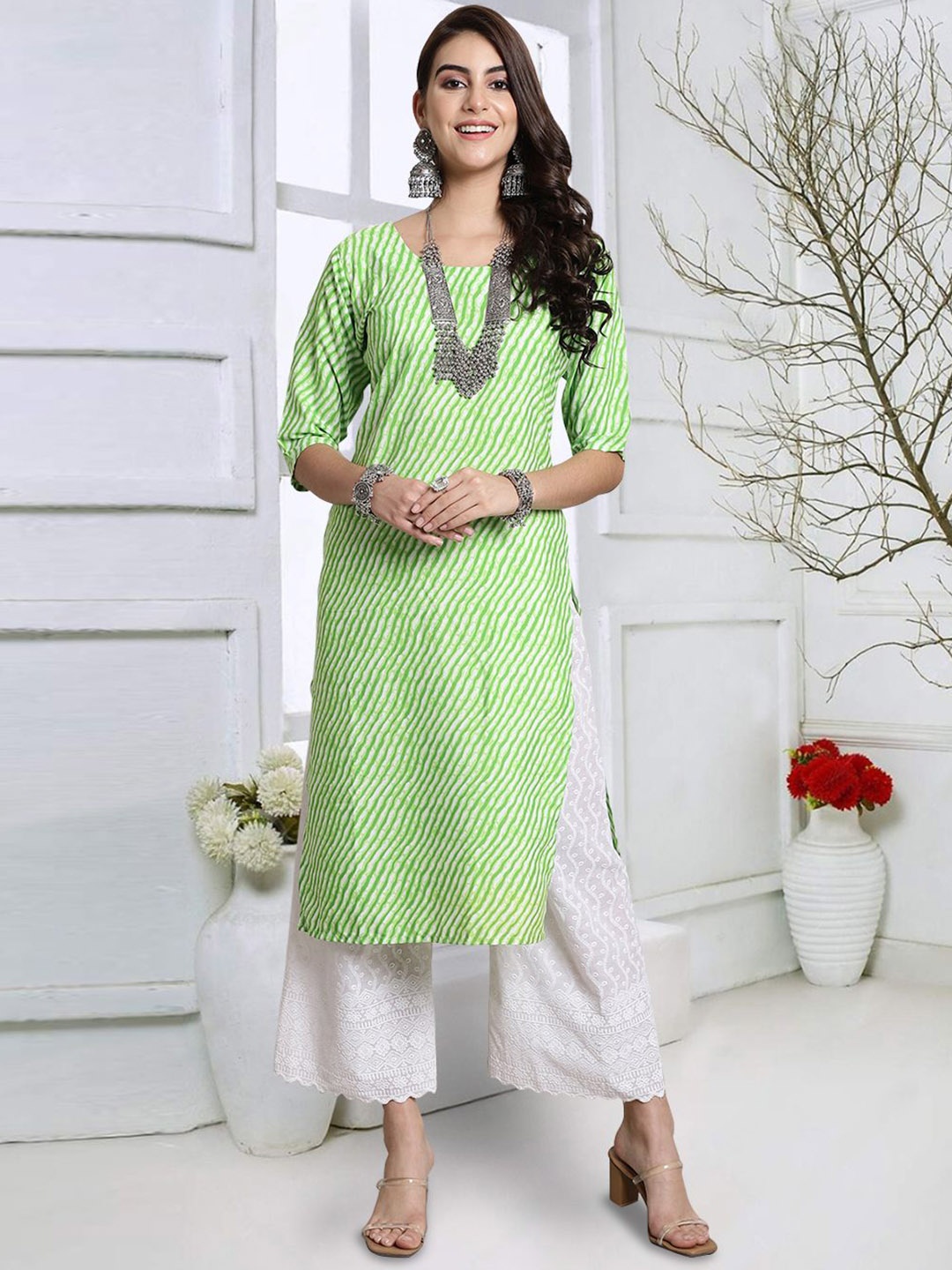 

7Threads Leheriya Printed Round Neck Crepe Straight Kurta, Green