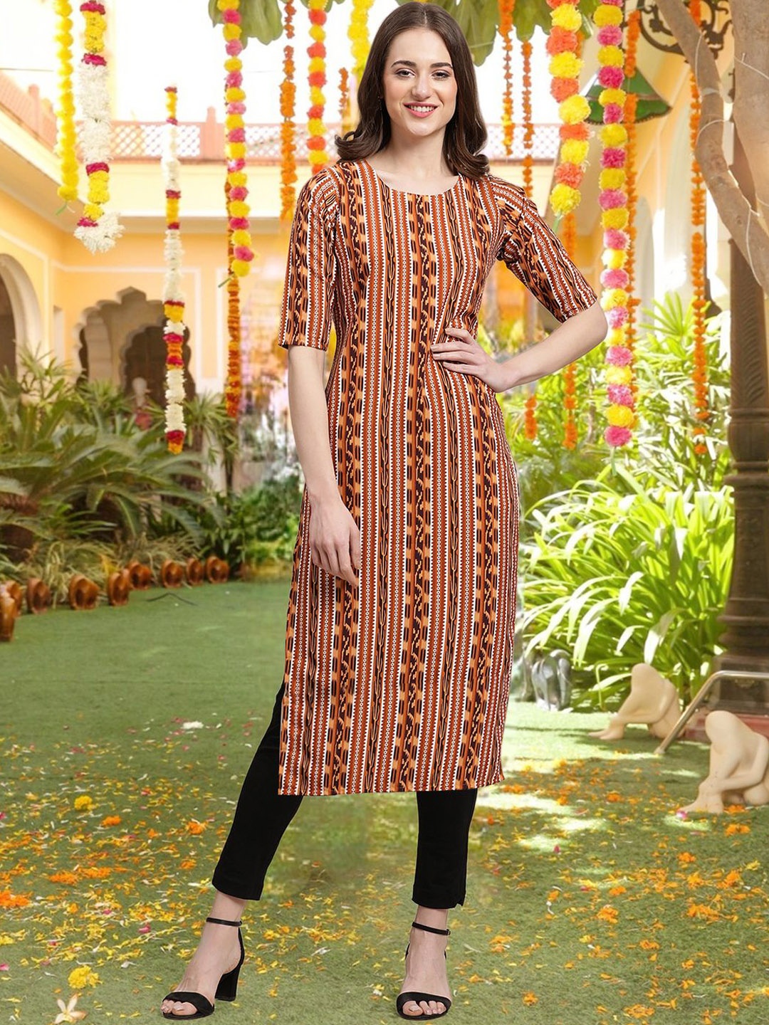 

7Threads Geometric Printed Round Neck Straight Kurta, Brown