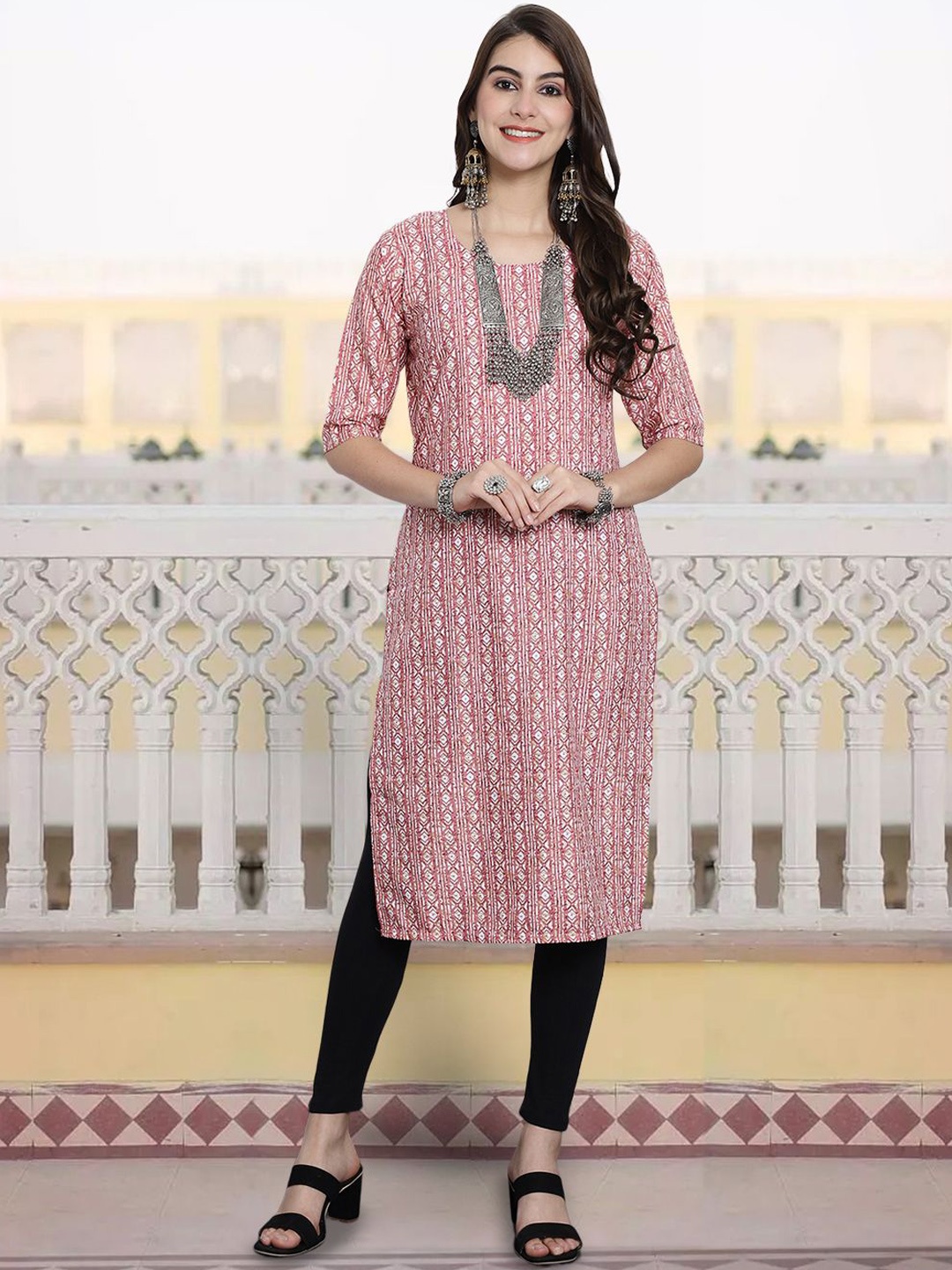 

7Threads Geometric Printed Round Neck Straight Kurta, Pink