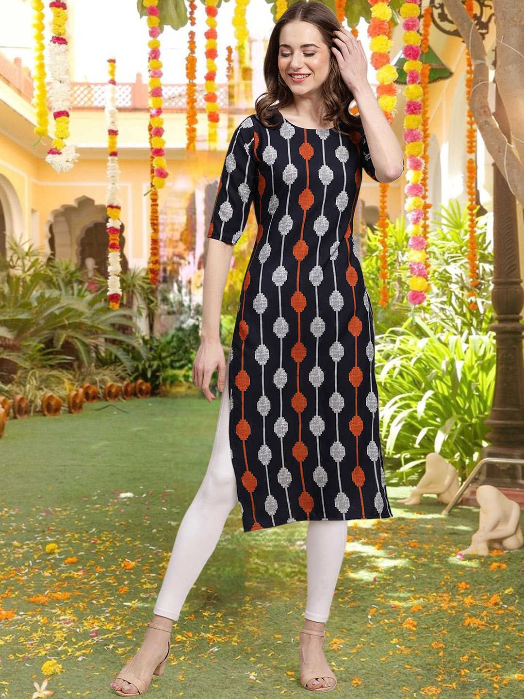 

7Threads Geometric Printed Round Neck Straight Kurta, Black