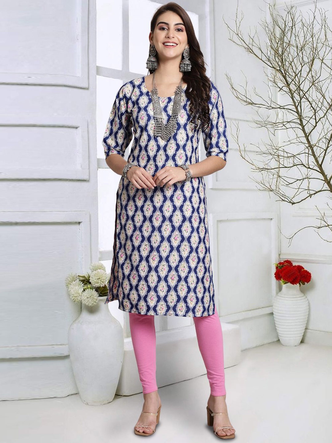 

7Threads Ethnic Motifs Printed Round Neck Crepe Straight Kurta, Blue