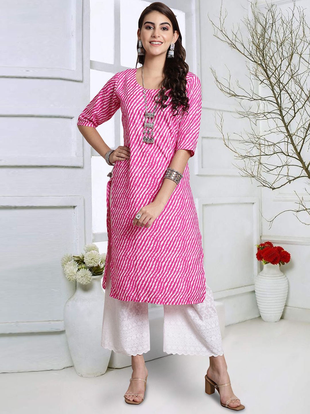 

7Threads Leheriya Printed Round Neck Crepe Kurta, Pink