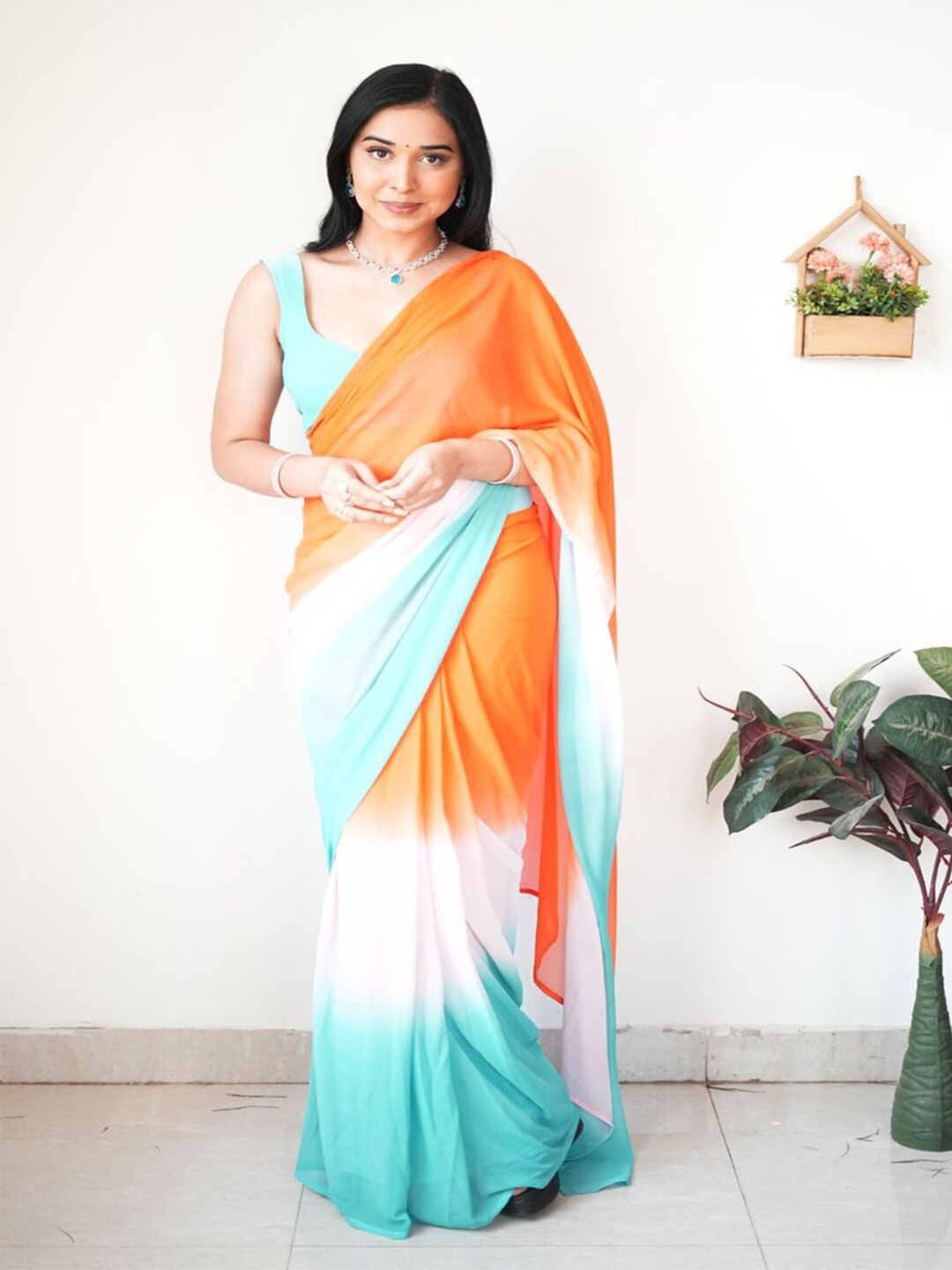 

Sitanjali Pure Georgette Ombre Saree, Orange