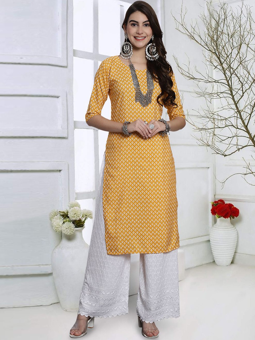 

7Threads Floral Printed Round Neck Straight Kurta, Yellow