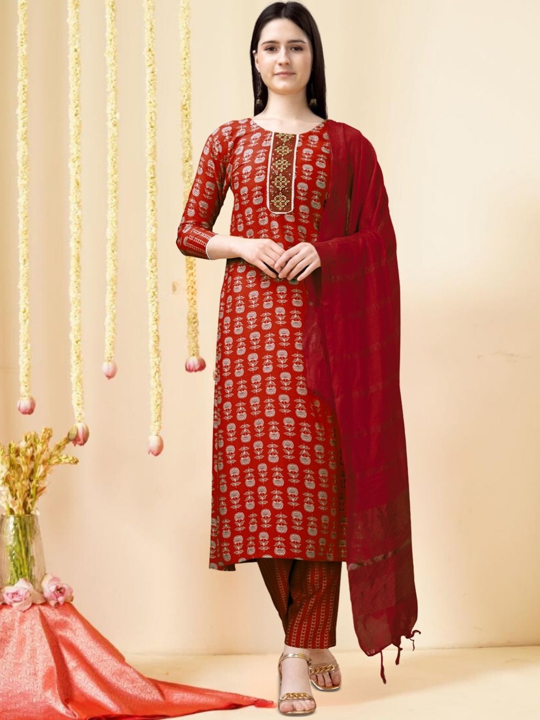 

KAZIA Women Floral Printed Regular Sequinned Kurta with Trousers & With Dupatta, Maroon