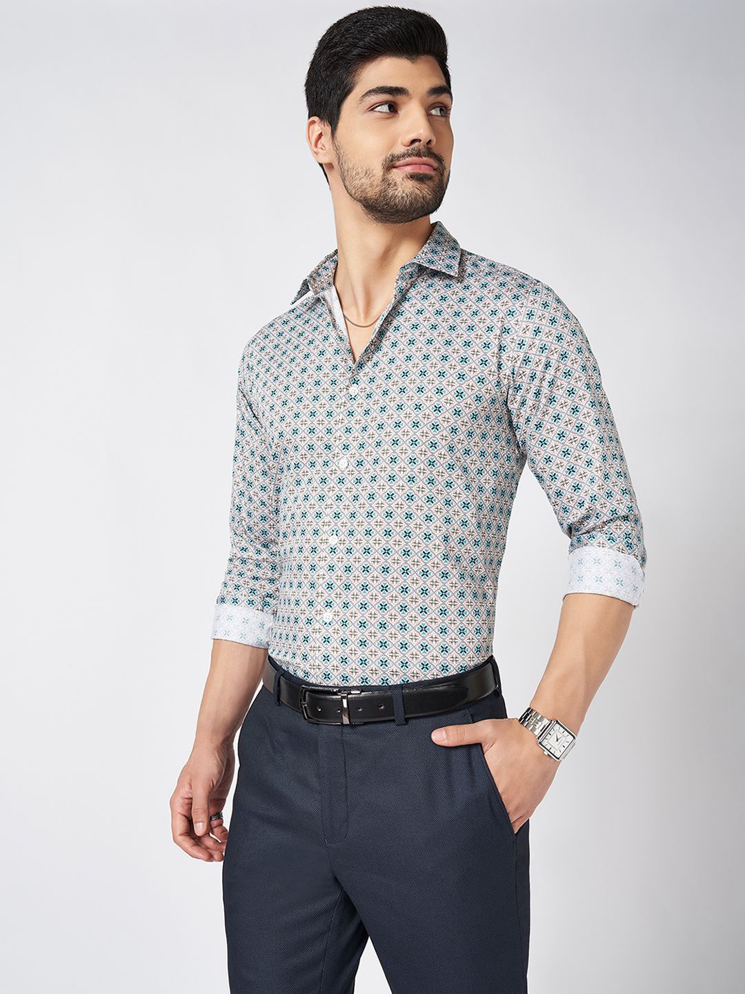 

Peregrine by Pantaloons Men Spread Collar Geometric Printed Cotton Slim Fit Party Shirt, Blue