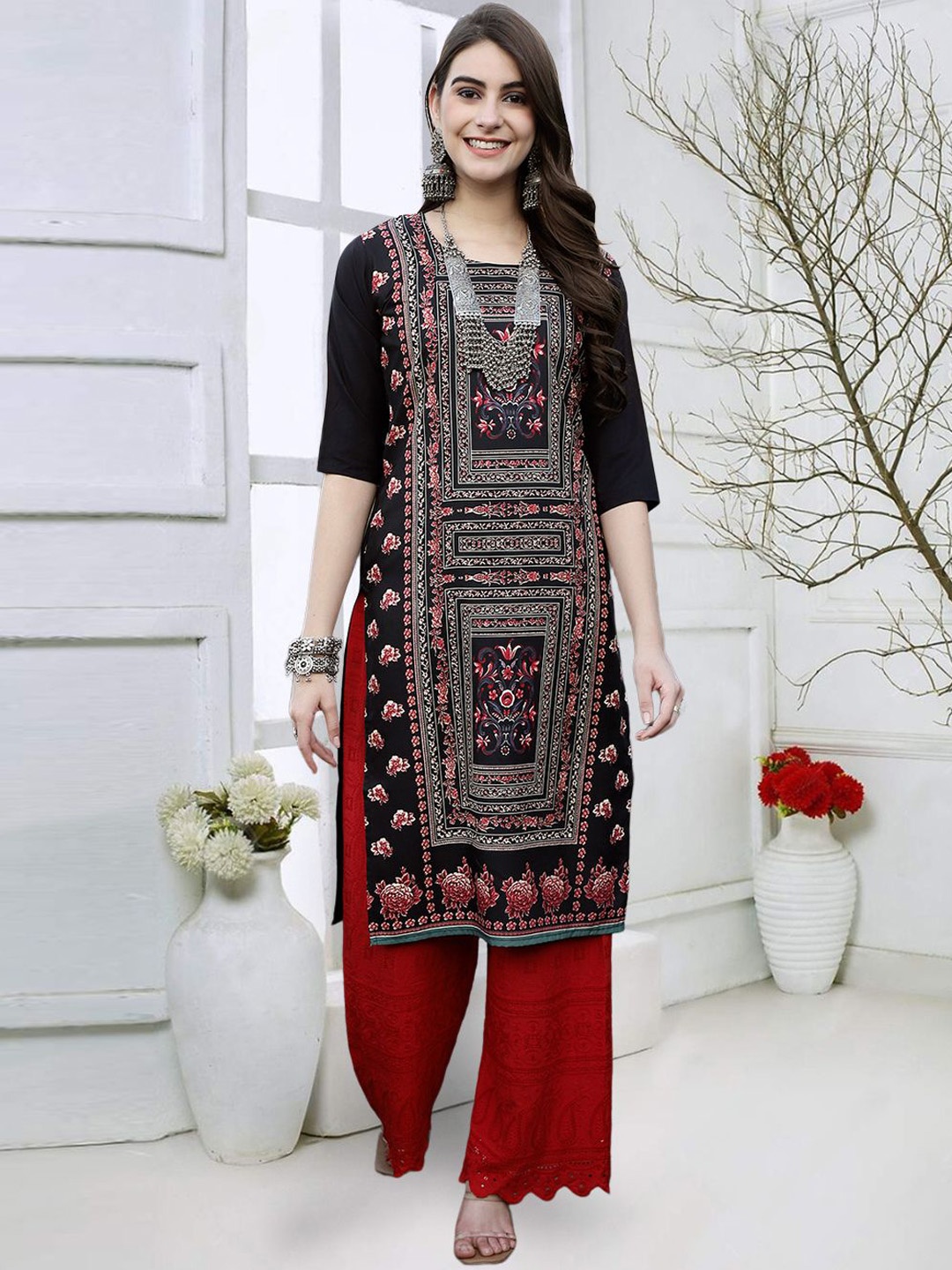 

7Threads Floral Printed Round Neck Crepe Straight Kurta, Black