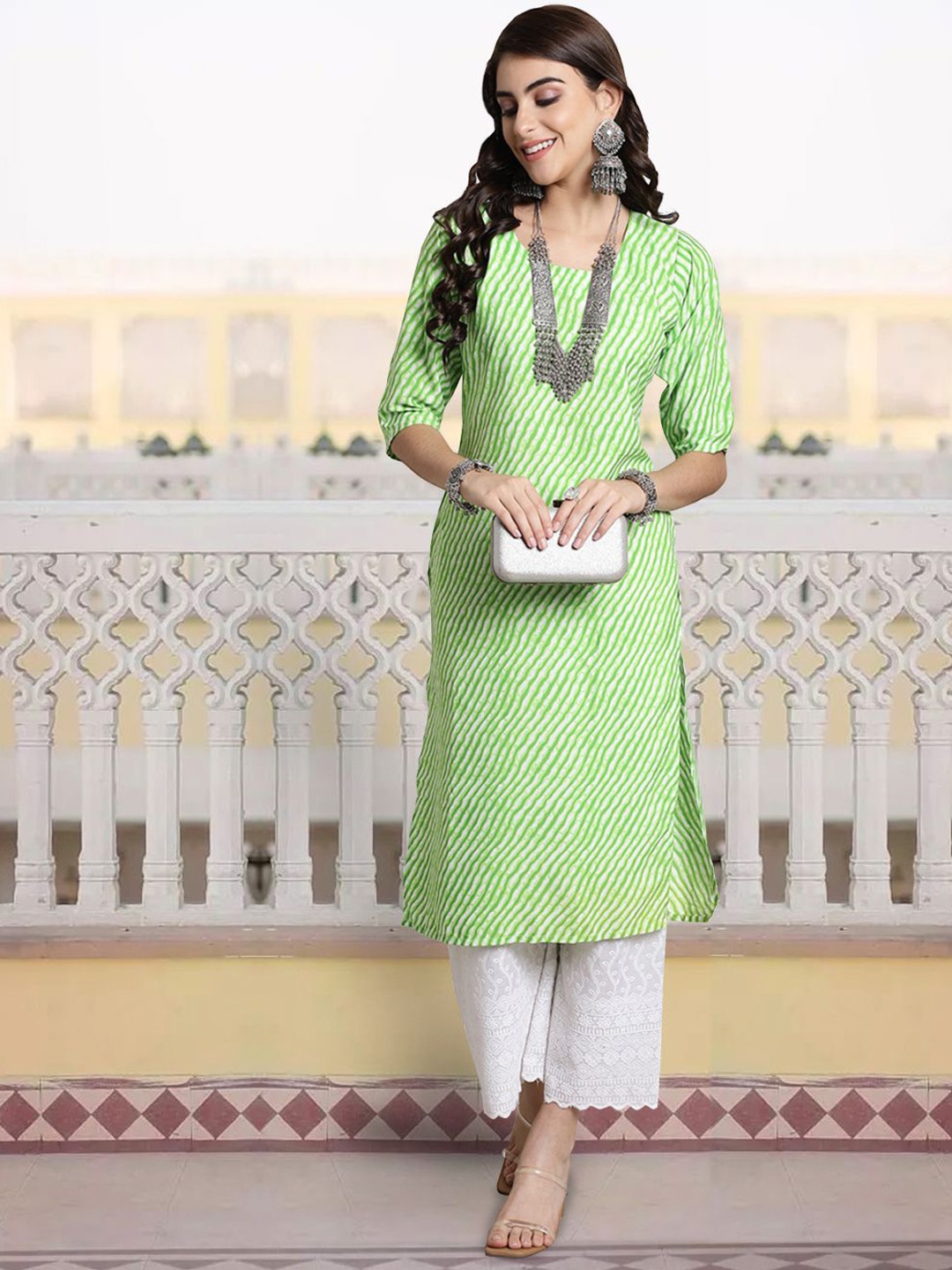 

7Threads Leheriya Printed Round Neck Straight Kurta, Green