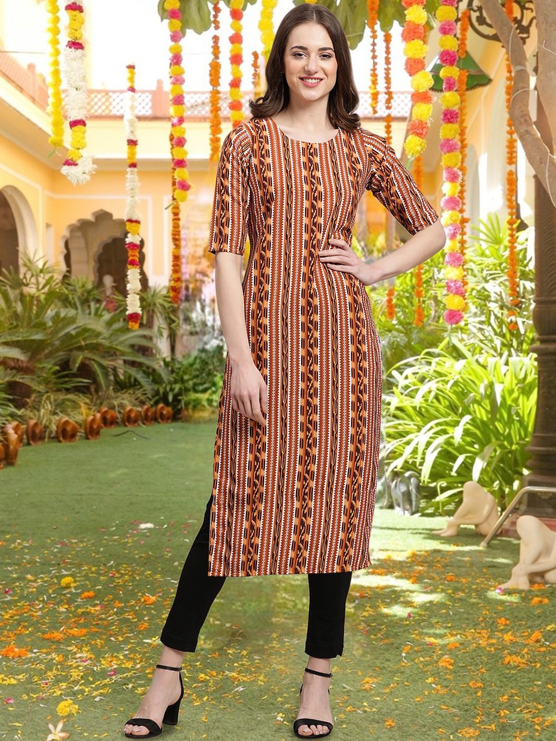 

7Threads Geometric Printed Round Neck Straight Kurta, Brown