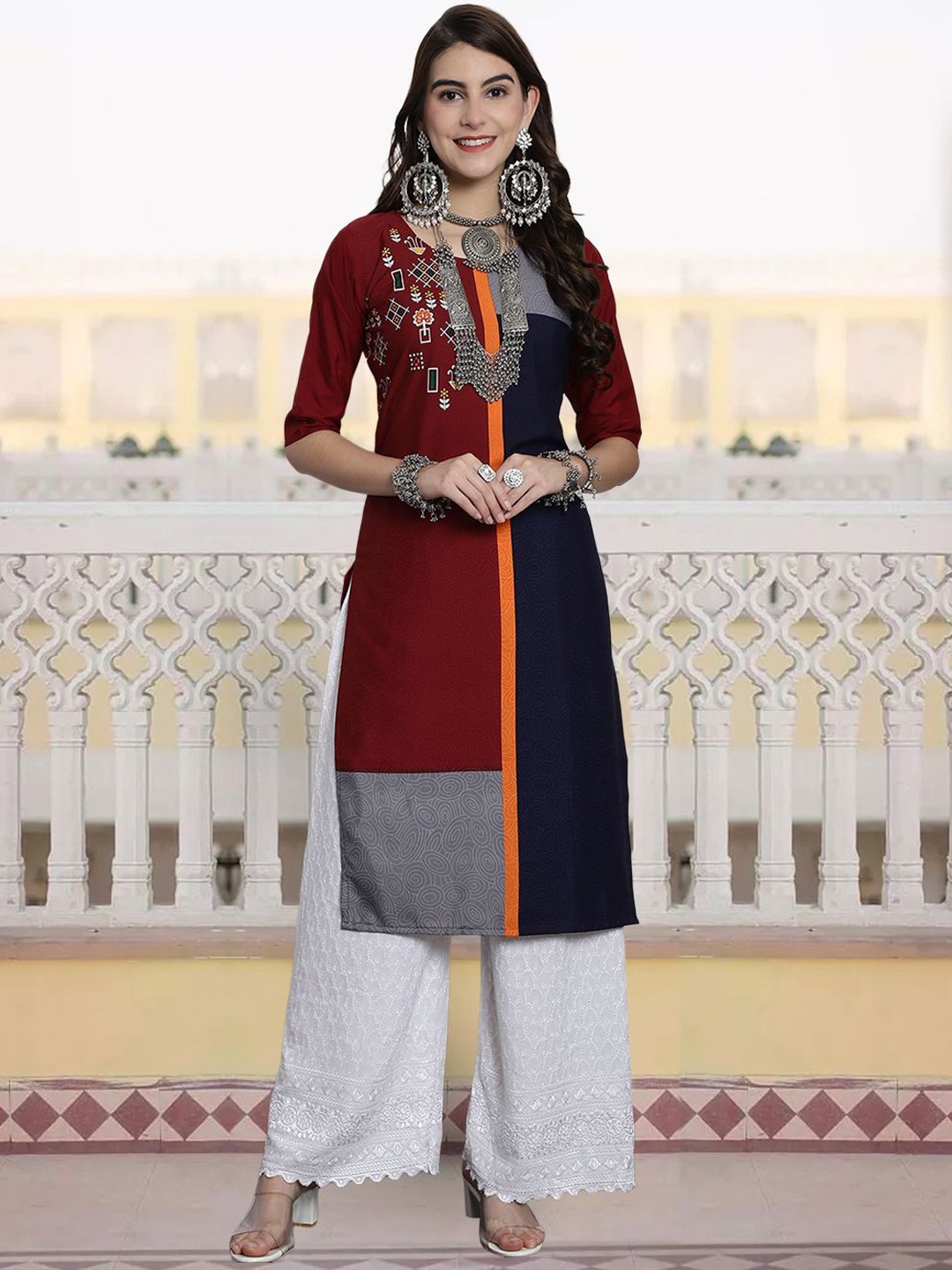 

7Threads Geometric Printed Round Neck Straight Kurta, Maroon