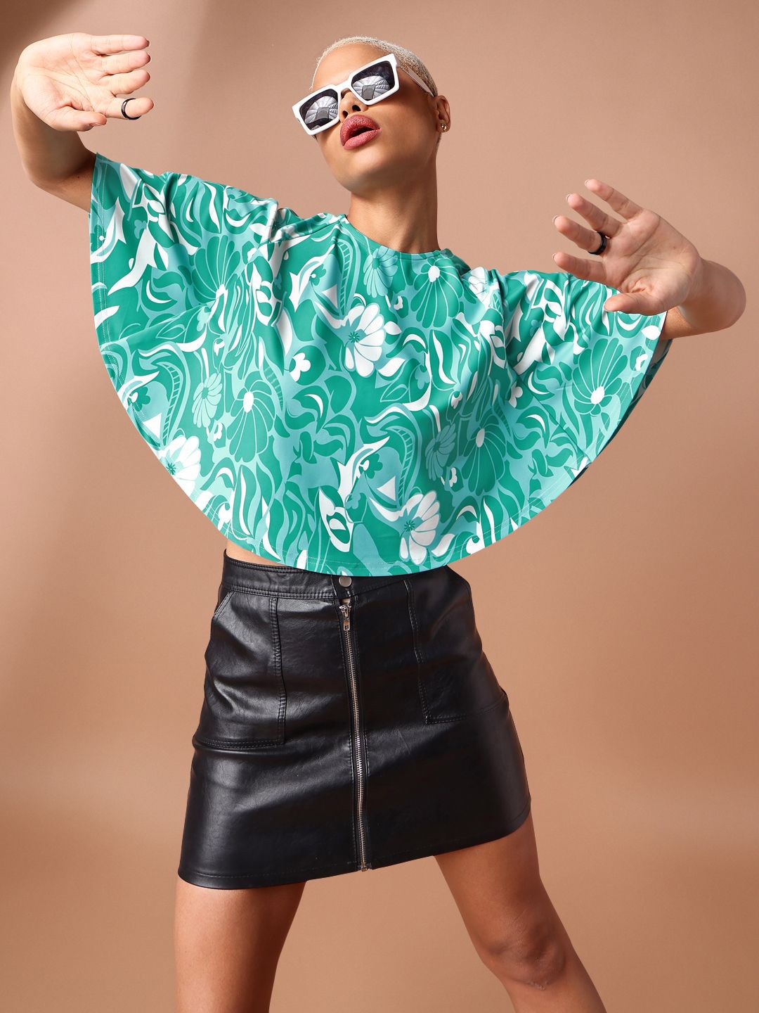 

PURVAJA Floral Print Off-Shoulder Cape Sleeve Styled Back Top, Green