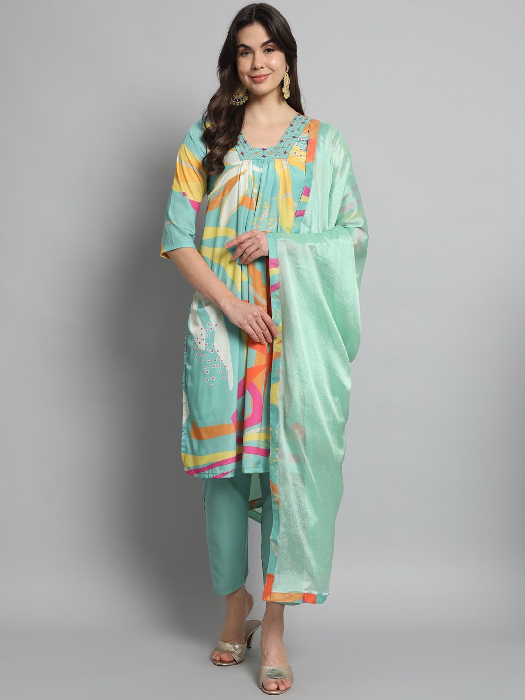 

JAPNAAM Women Printed Regular Kurti with Trousers & With Dupatta, Blue