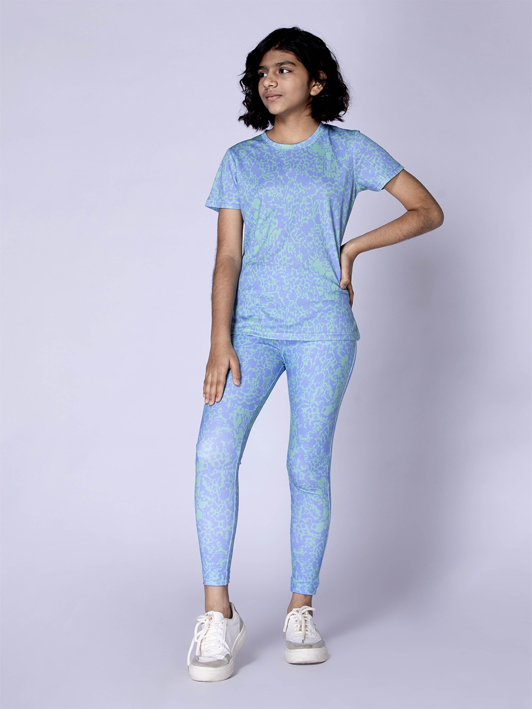 

UMILDO Girls Printed T-shirt with Leggings, Blue