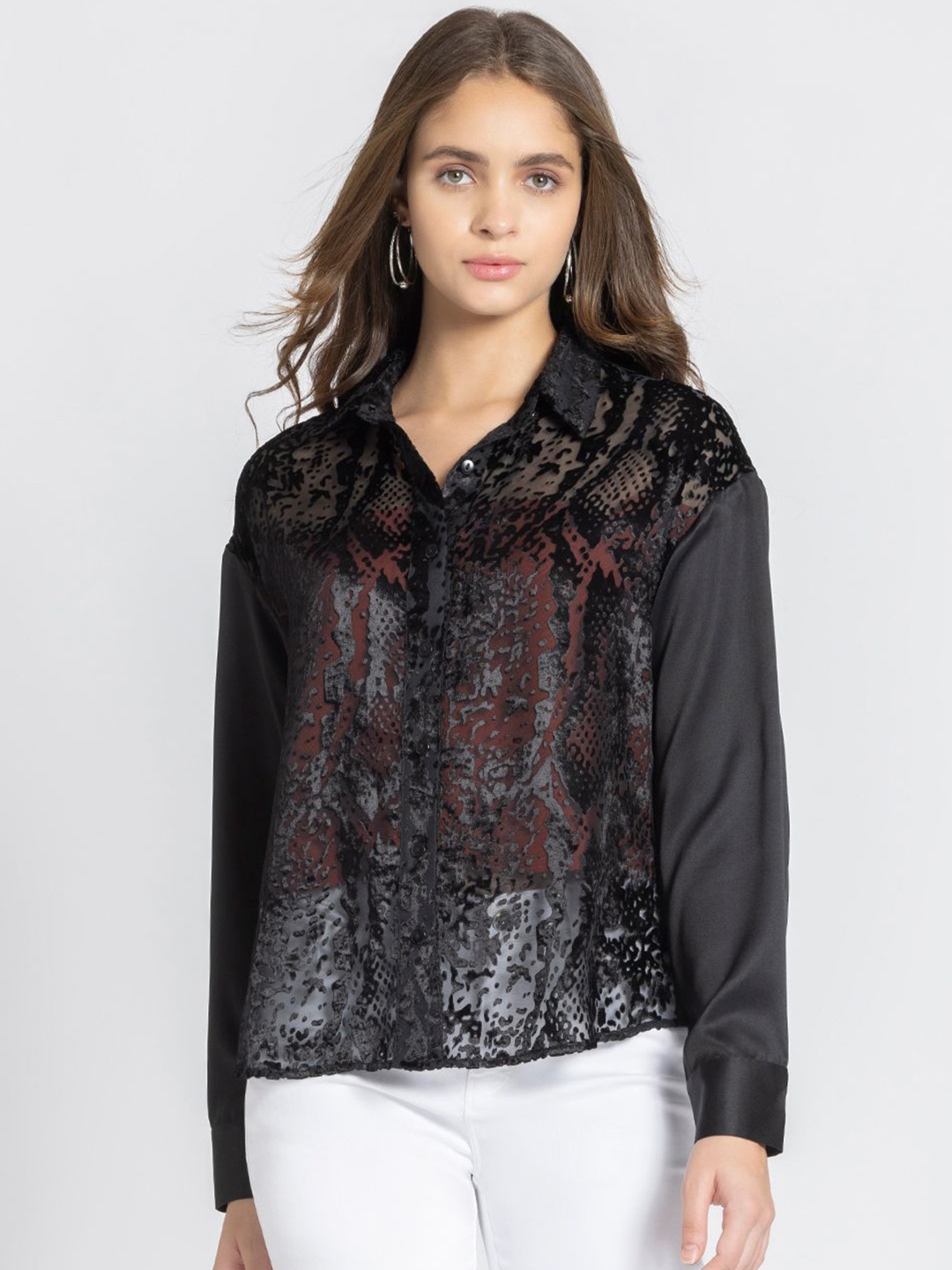 

SHAYE Women Relaxed Spread Collar Solid Relaxed Fit Party Shirt, Black