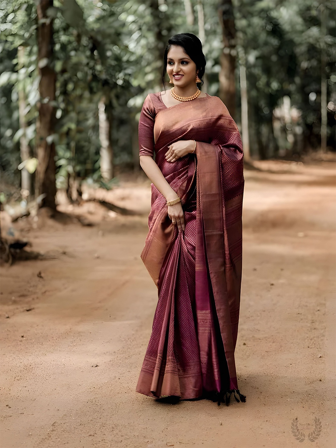 

Anouk Woven Design Zari Kanjeevaram Saree, Maroon