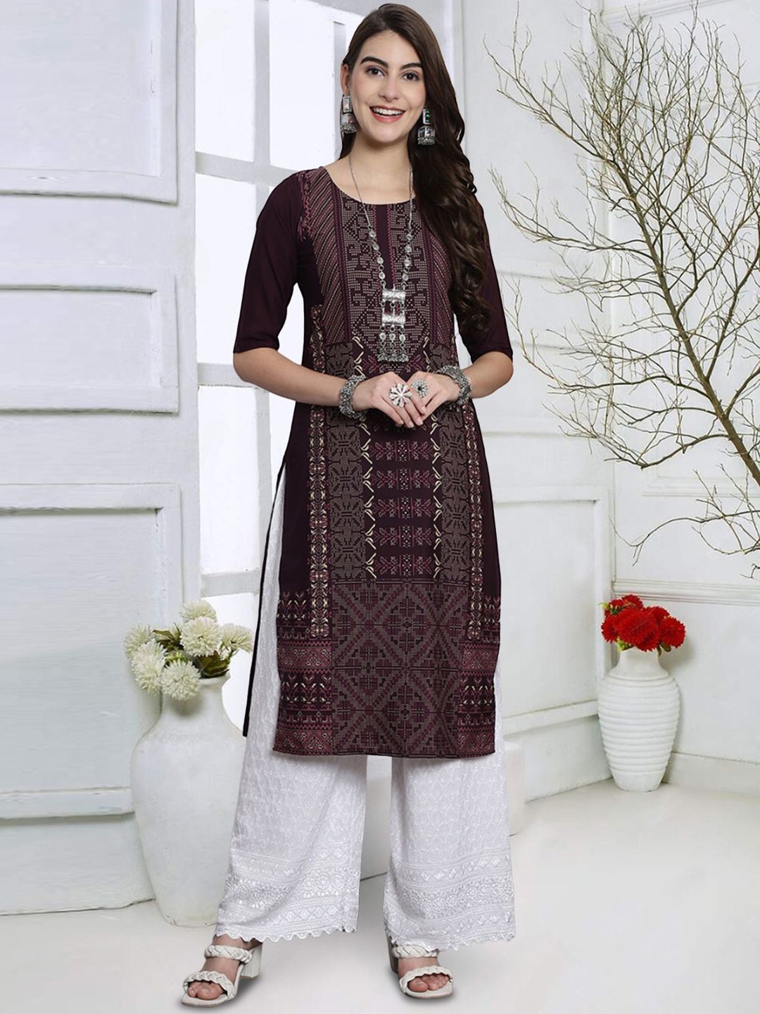 

7Threads Geometric Printed Round Neck Straight Kurta, Brown