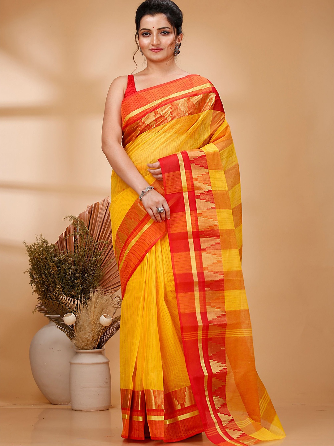 

DipDiya Striped Zari Pure Cotton Taant Saree, Yellow