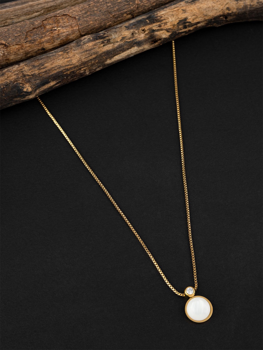 

E2O Gold-Plated Circular-Shaped Pendants With Chains