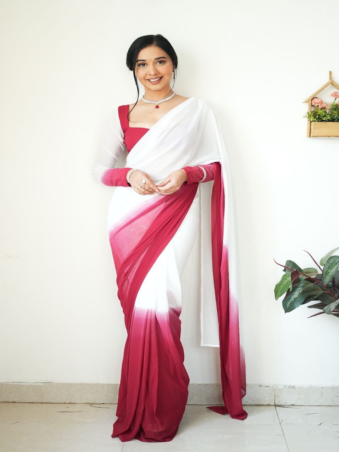 

Sitanjali Ombre Pure Georgette Saree, White