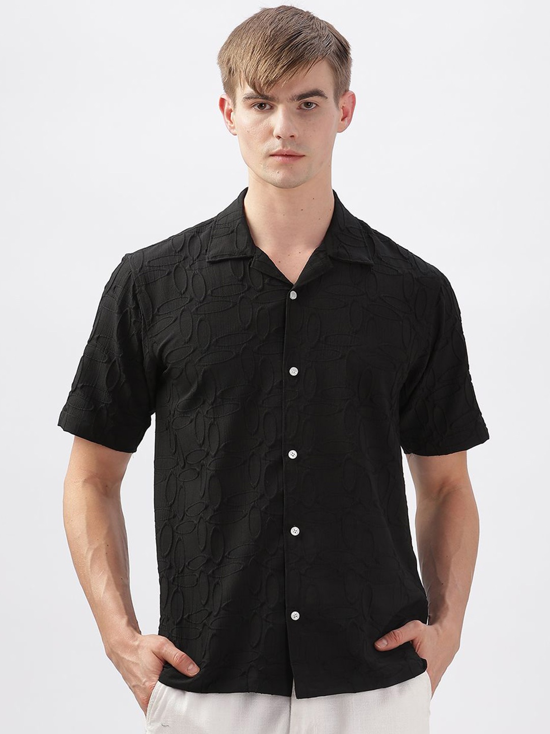 

Vestirio Men Relaxed Opaque Casual Shirt, Black