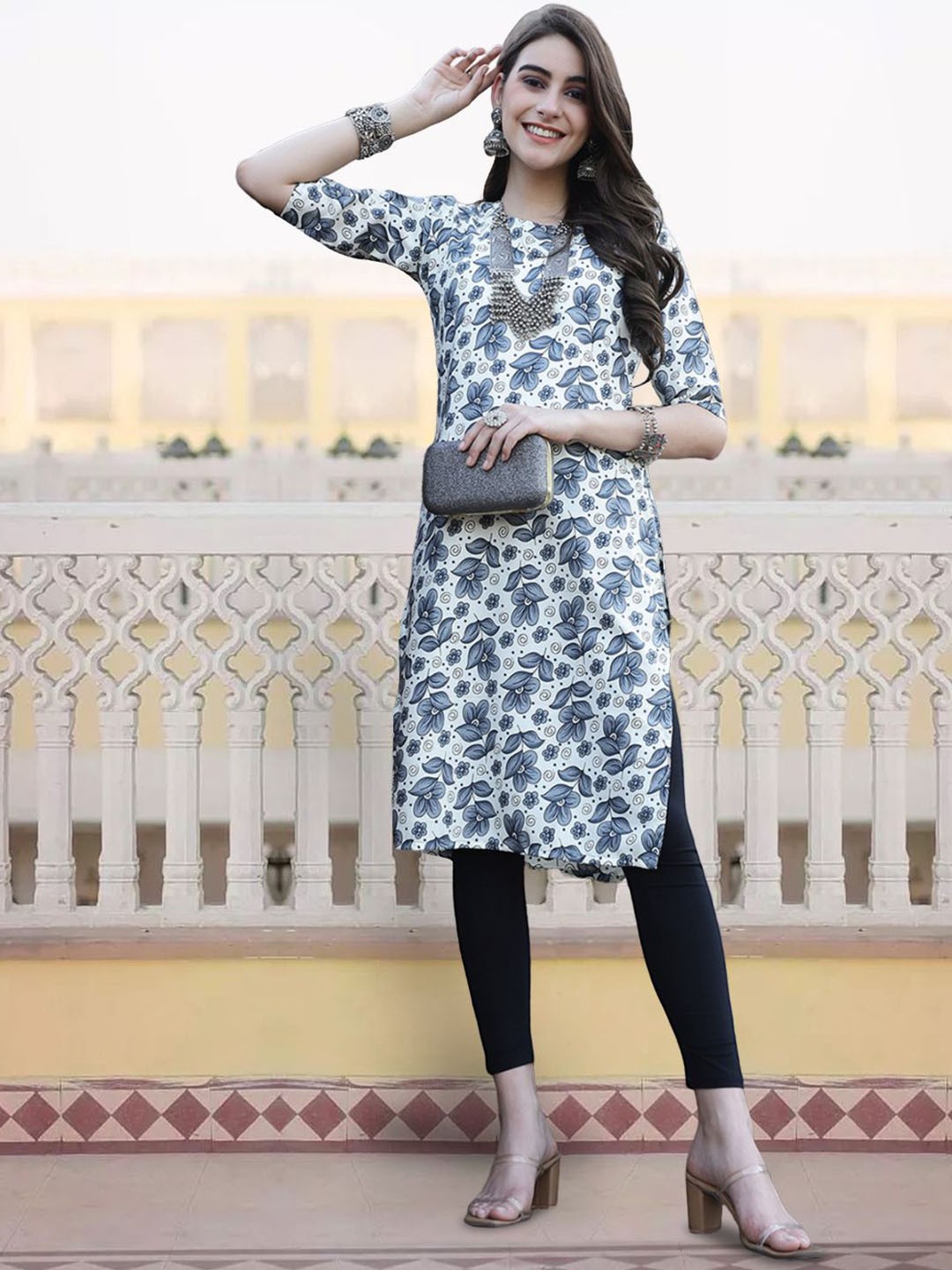 

7Threads Floral Printed Round Neck Short Sleeves Straight Kurta, White