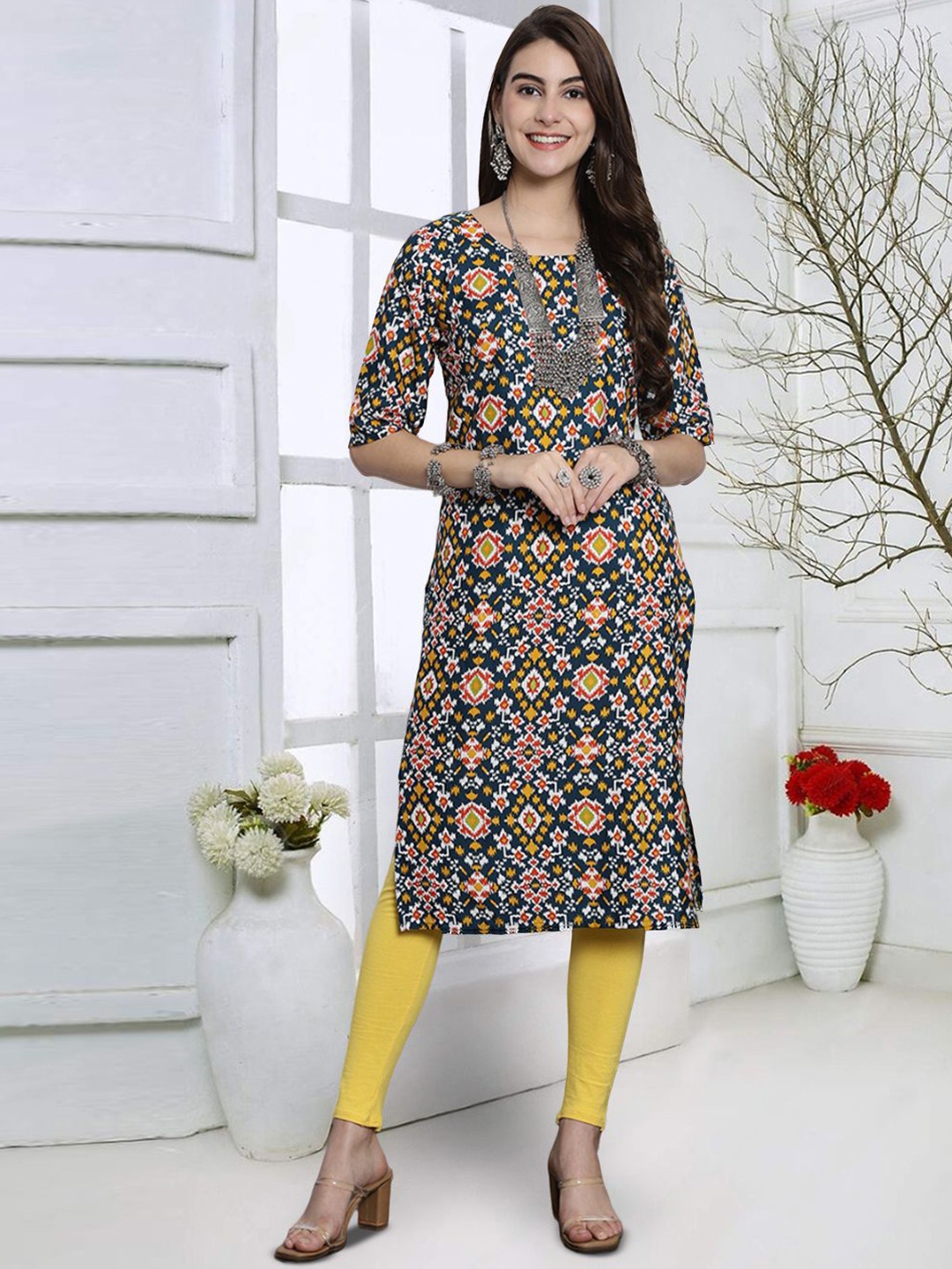 

7Threads Ethnic Motifs Printed Round Neck Crepe Straight Kurta, Green