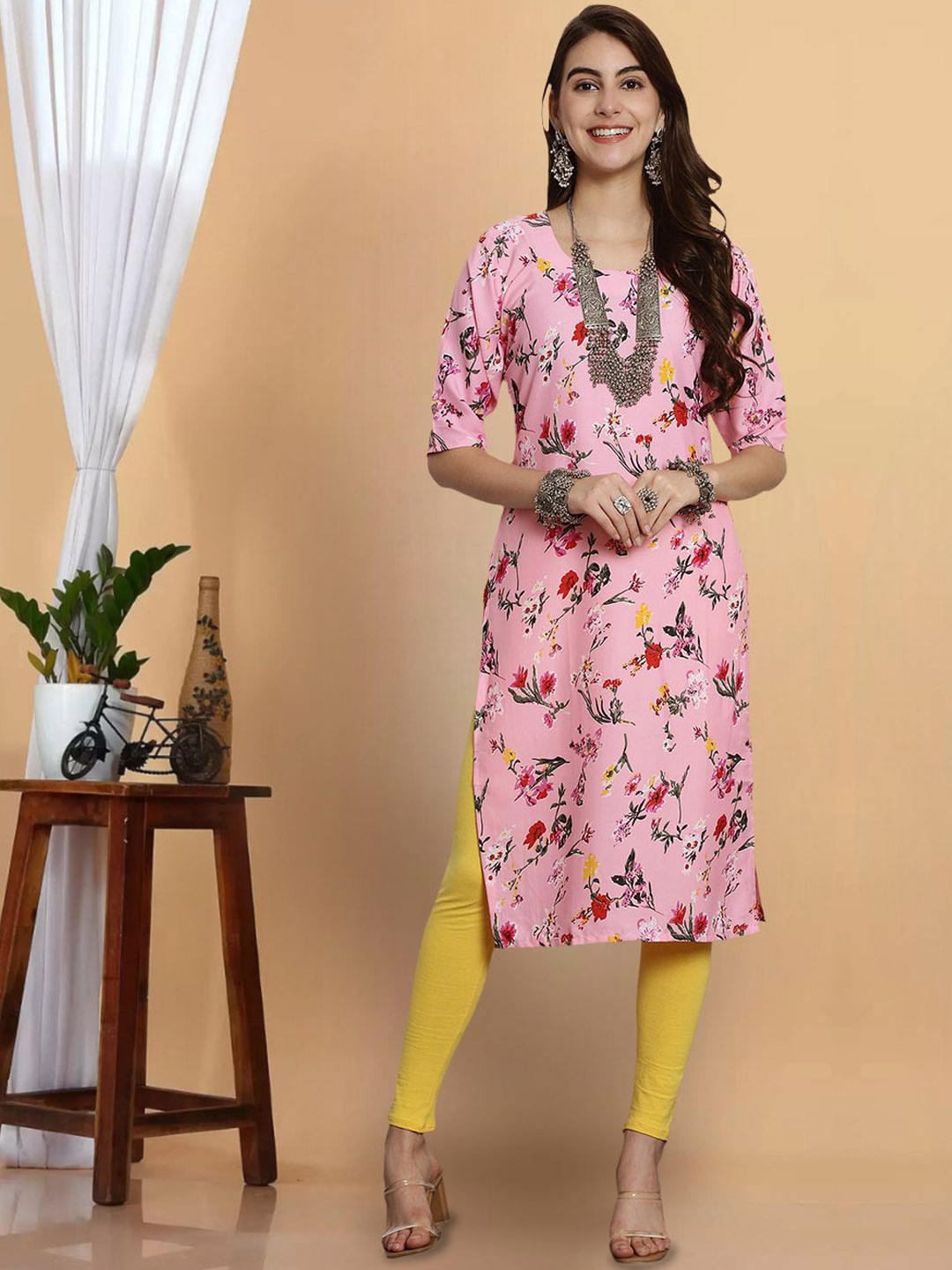 

7Threads Floral Printed Crepe Straight Kurta, Pink